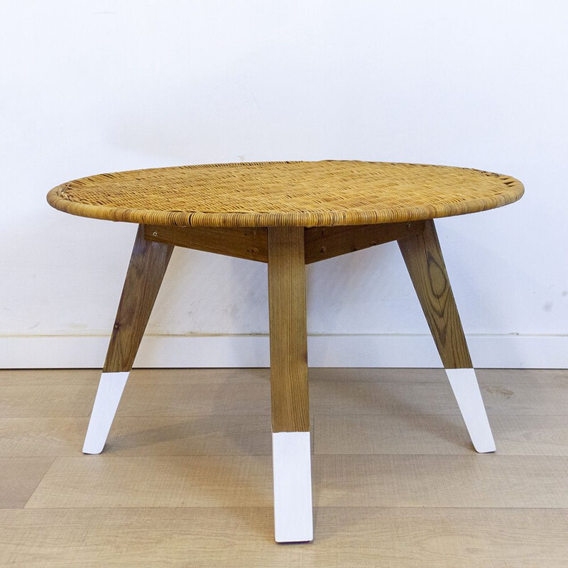 Round vintage pine and wicker coffee table, Spain 1990