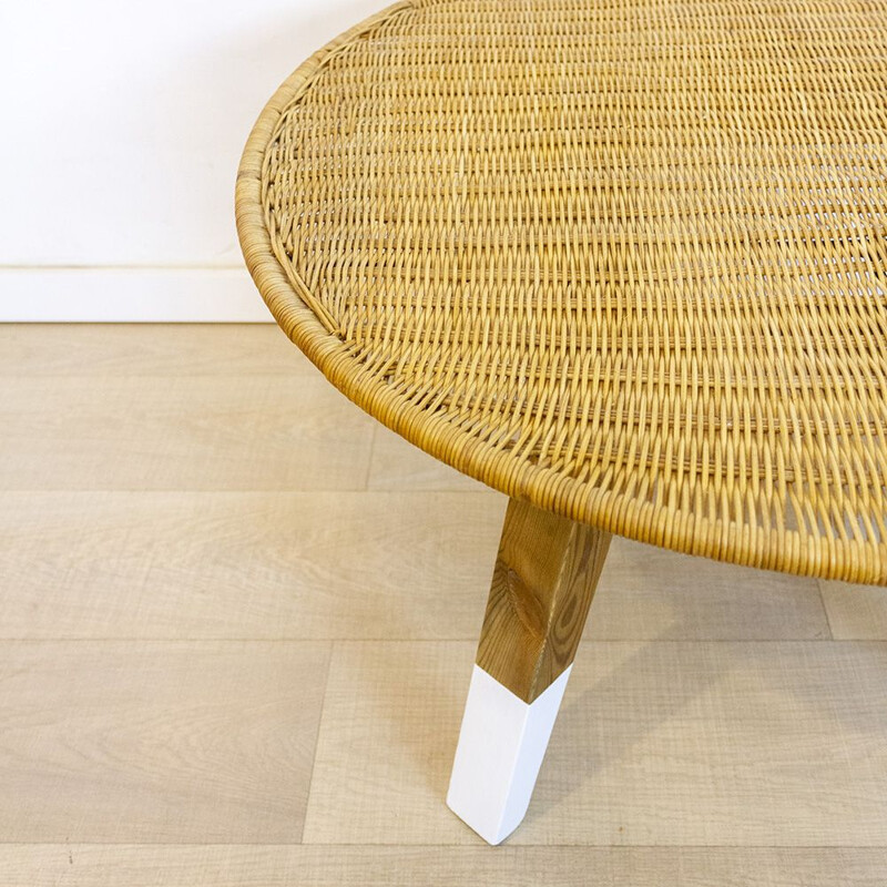 Round vintage pine and wicker coffee table, Spain 1990