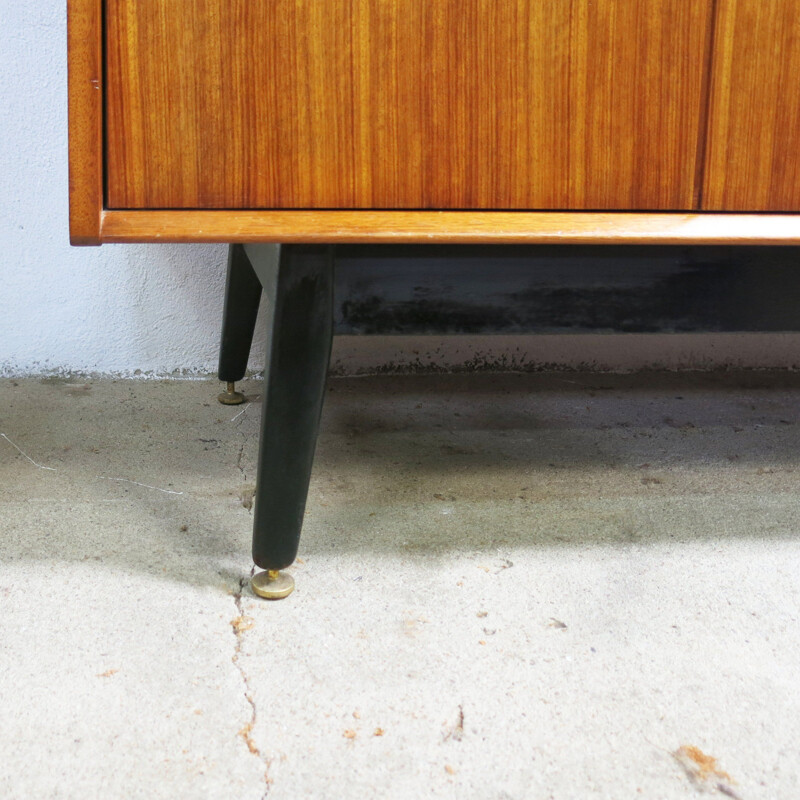 Credenza vintage in tola su gambe da ebanista di E Gomme per G-Plan, Regno Unito 1950