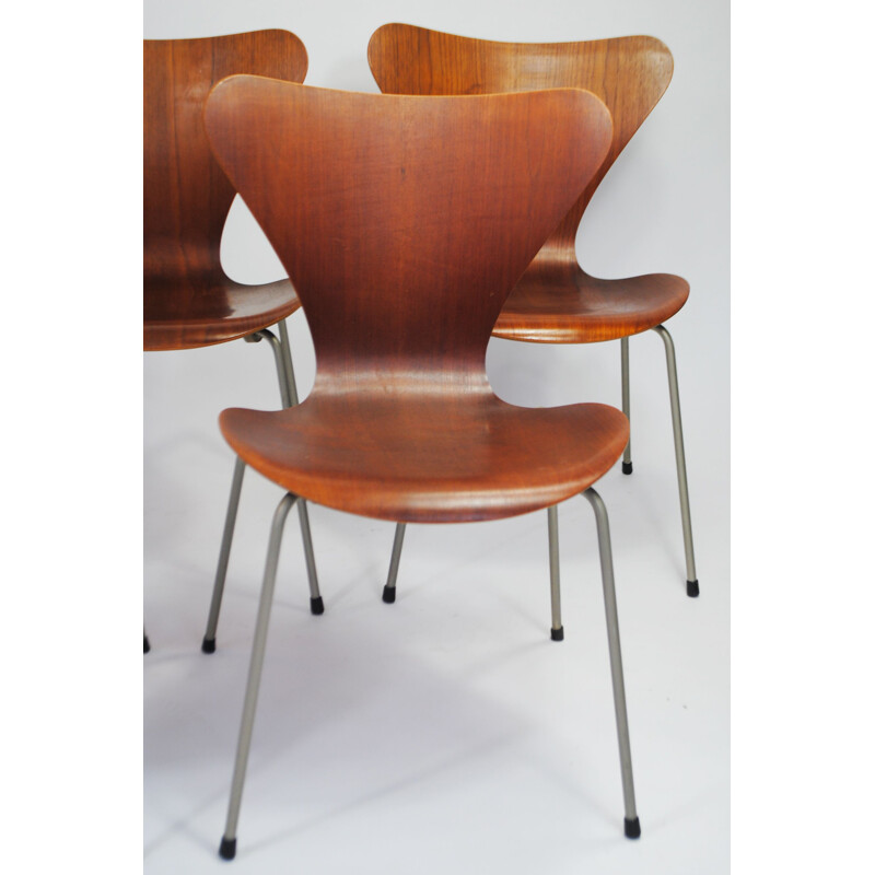 Juego de 5 sillas vintage de la Serie 7 de teca de Arne Jacobsen para Fritz Hansen, 1950