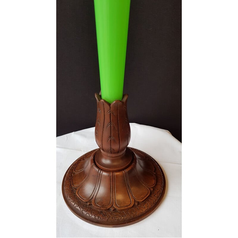 Vase vintage dit cornet en verre opaline vert