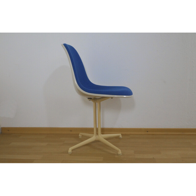 Blue La Fonda side chair in fiber glass and fabric, Charles & Ray EAMES - 1970s