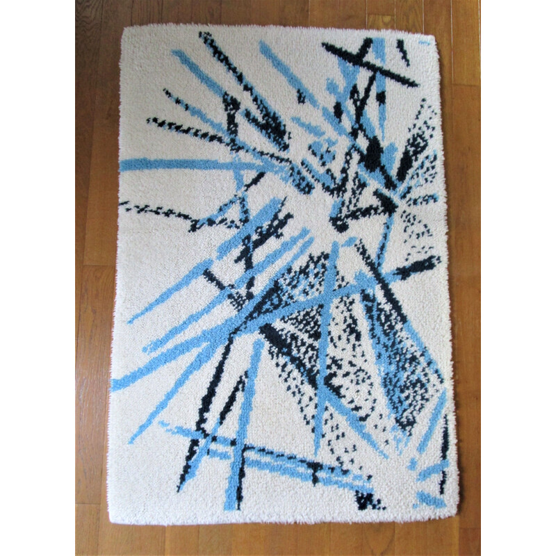 Vintage blue and white rug, 1970