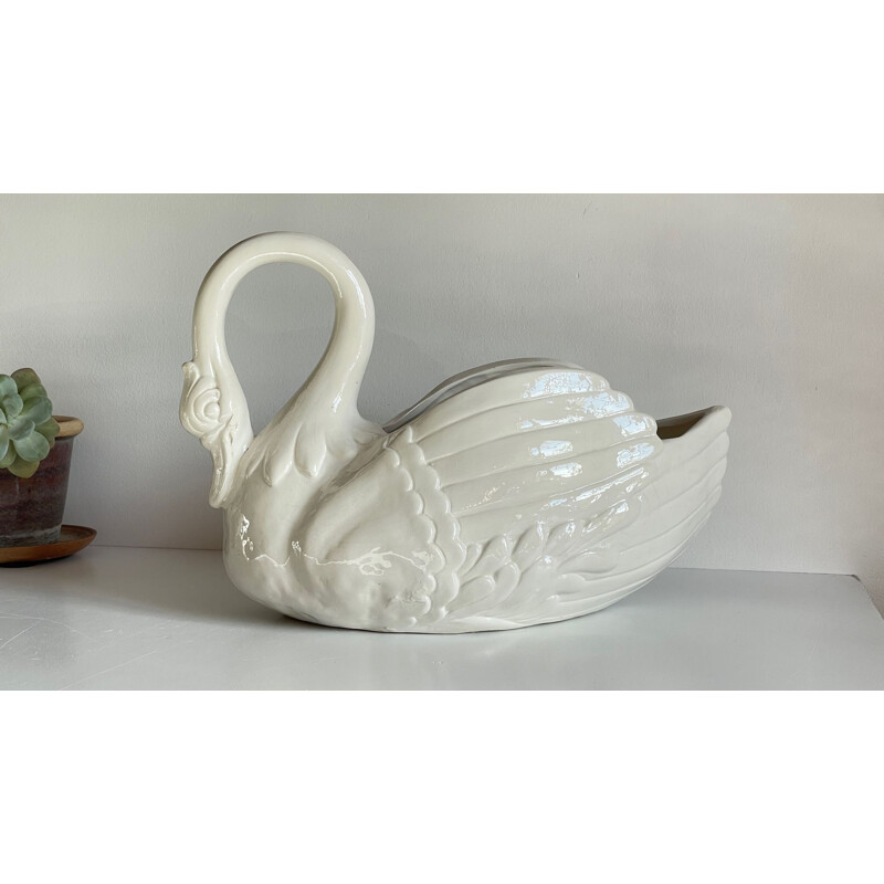 Vintage swan pot in ceramic