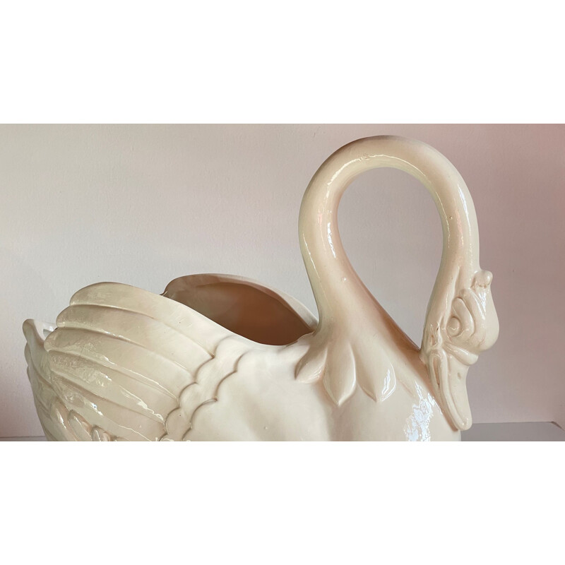 Vintage swan pot in ceramic