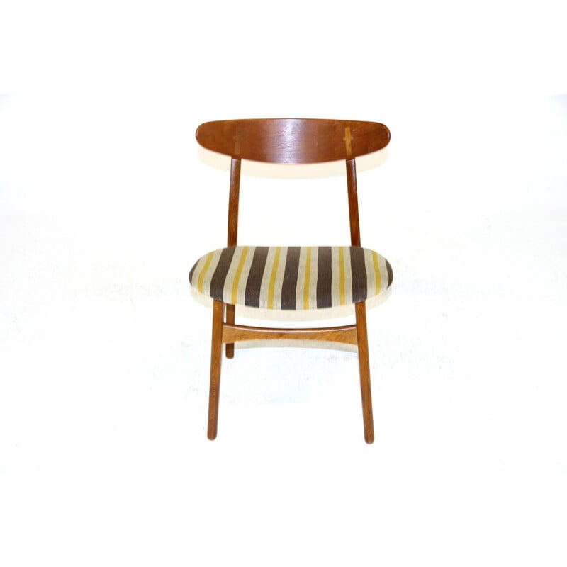 Set van 4 vintage eiken stoelen van Hans J. Wegner voor Carl Hansen