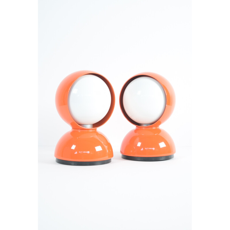 Pair of orange Artemide table lamps in aluminium, Vico MAGISTRETTI - 1960s