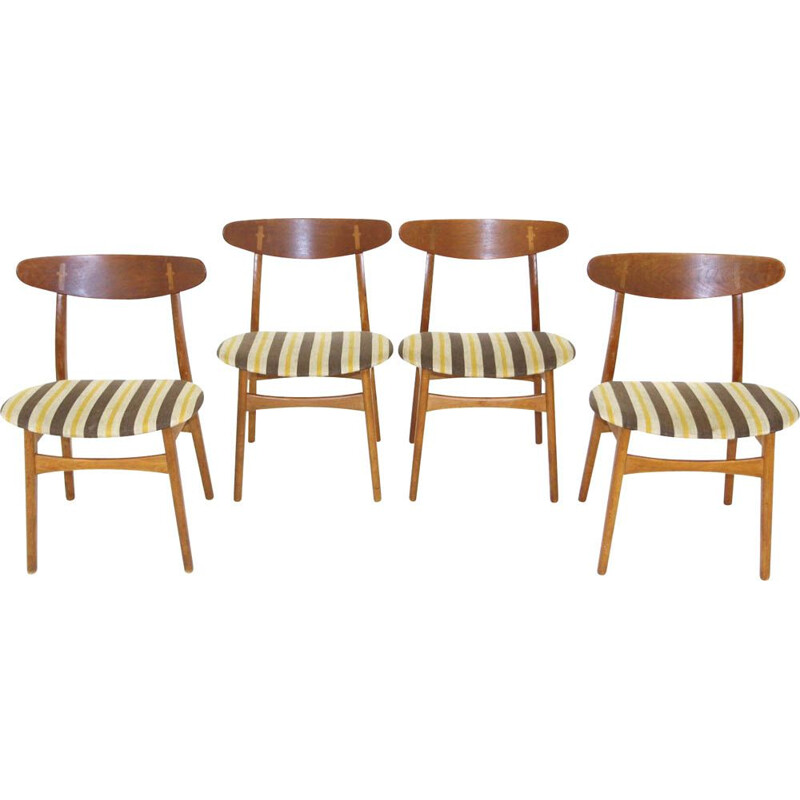 Set of 4 vintage oakwood chairs by Hans J. Wegner for Carl Hansen & Søn, 1960