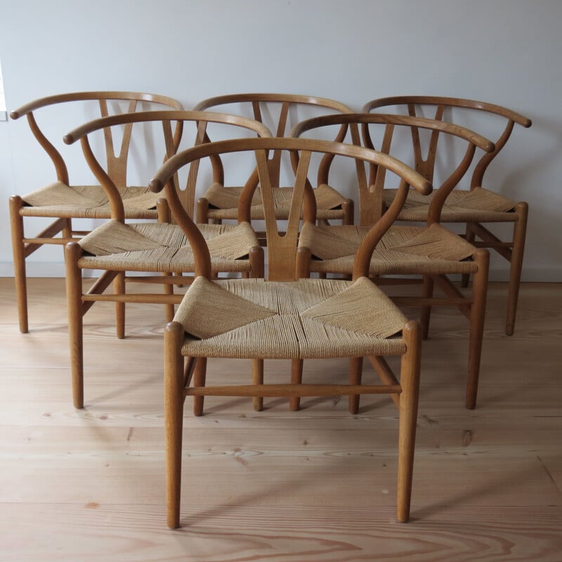 Set of 6 vintage Wishbone chairs in oakwood by Hans J Wegner for Carl Hanson, 1960s