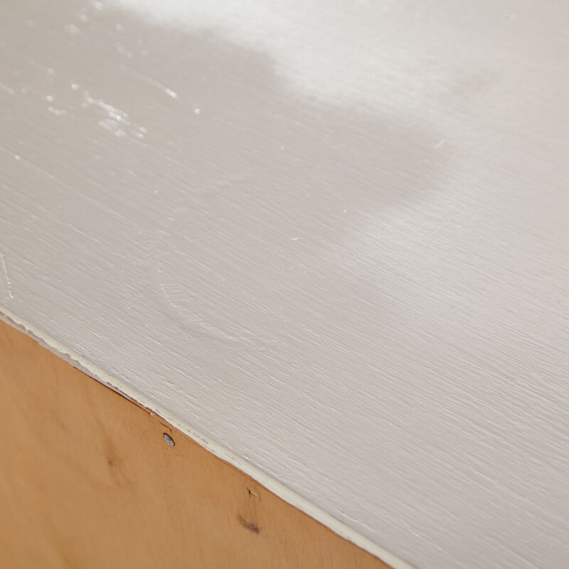 Cómoda vintage pintada de blanco, Dinamarca