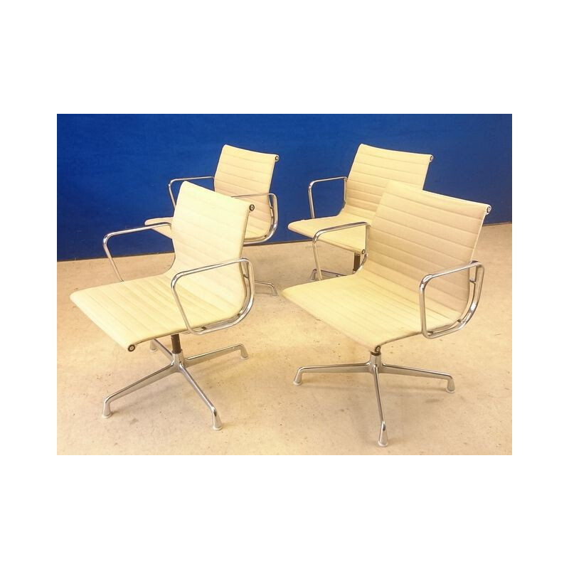 Set of 4 "EA108" armchairs, Charles et Ray EAMES - 1970s