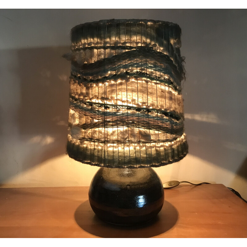 Vintage steengoed lamp met wollen kap