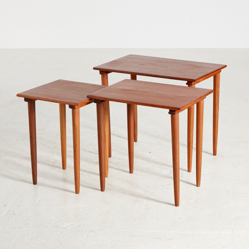 Tables gigognes vintage en teck, 1960