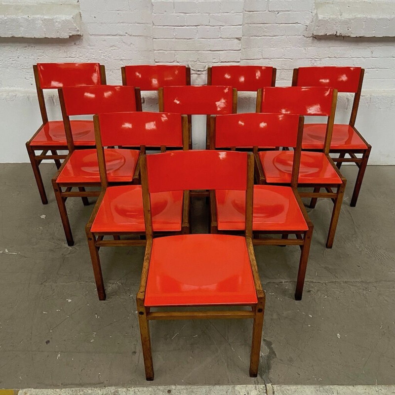 Ensemble de 24 chaises rouges vintage, République tchèque 1960-1970
