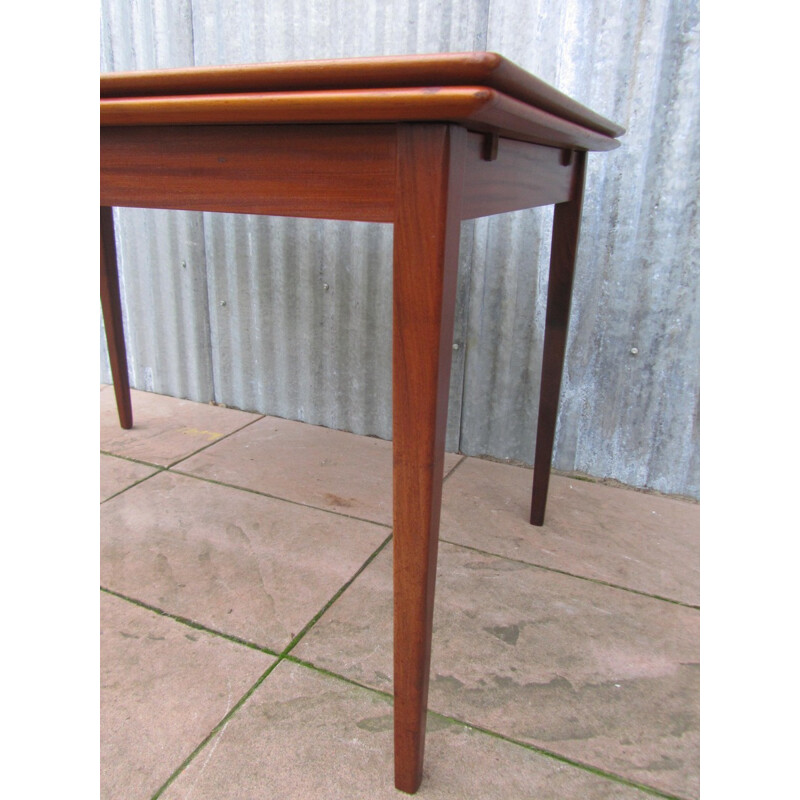 Danish extendable dining table in teak - 1960s