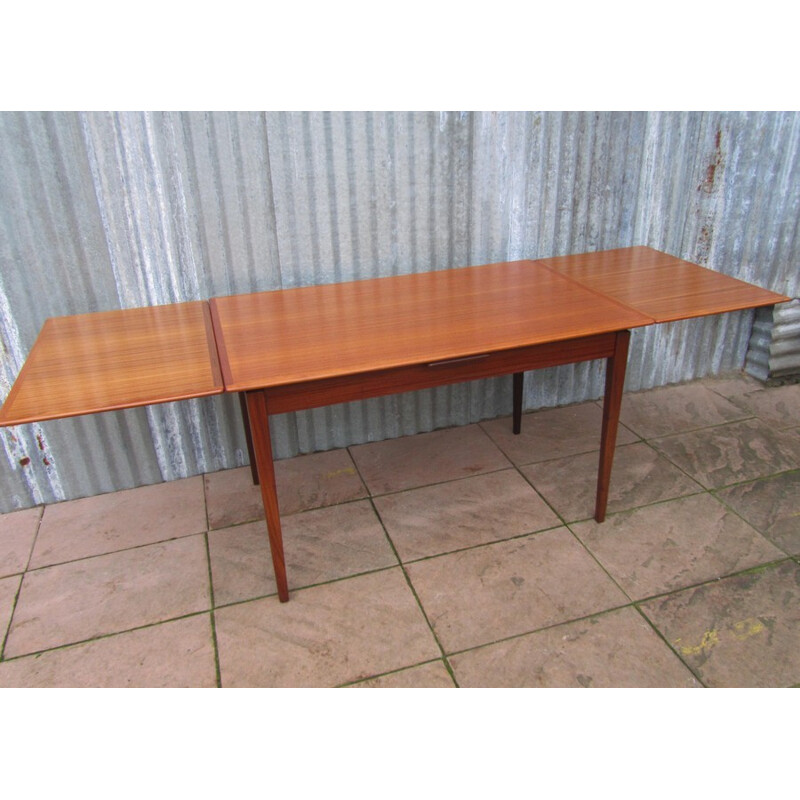 Danish extendable dining table in teak - 1960s