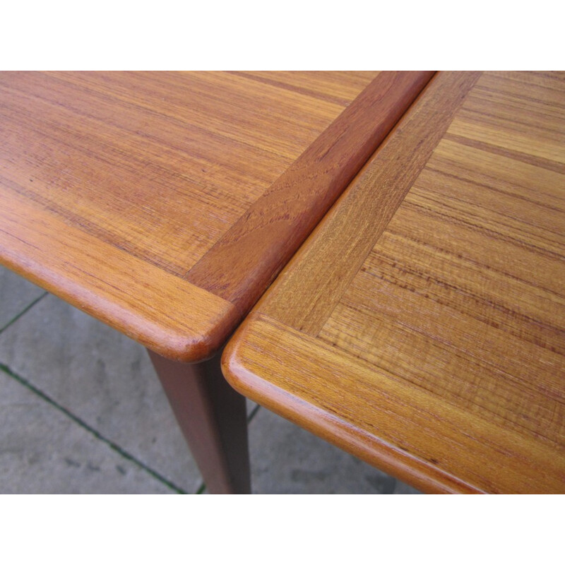 Danish extendable dining table in teak - 1960s