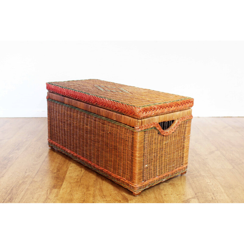 Vintage wicker trunk, 1970