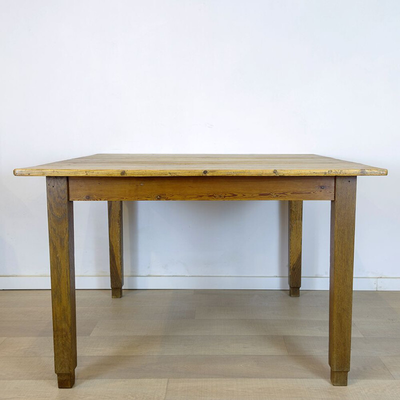 Rustikaler quadratischer Vintage-Tisch, Spanien 1930