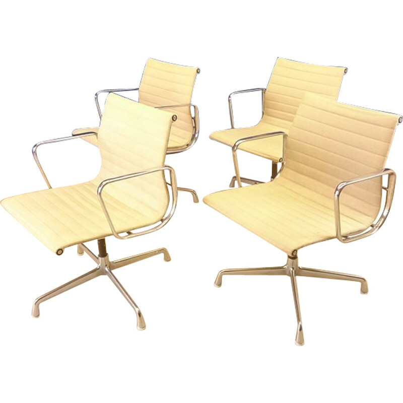 Set of 4 "EA108" armchairs, Charles et Ray EAMES - 1970s