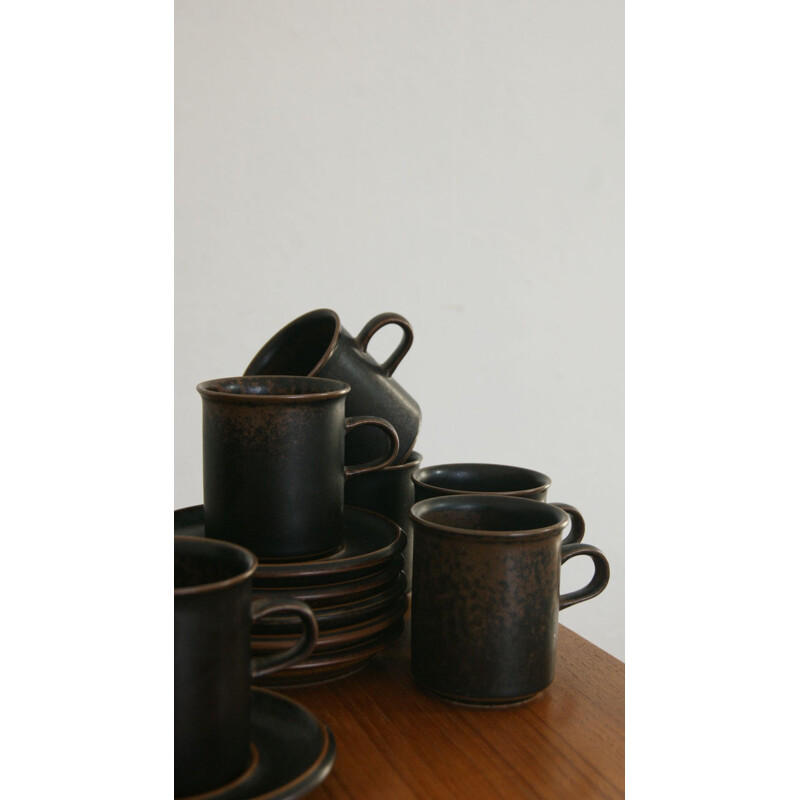 Set of 8 mid-century Ruska ceramics by Ulla Procope for Arabia, Finland 1960s