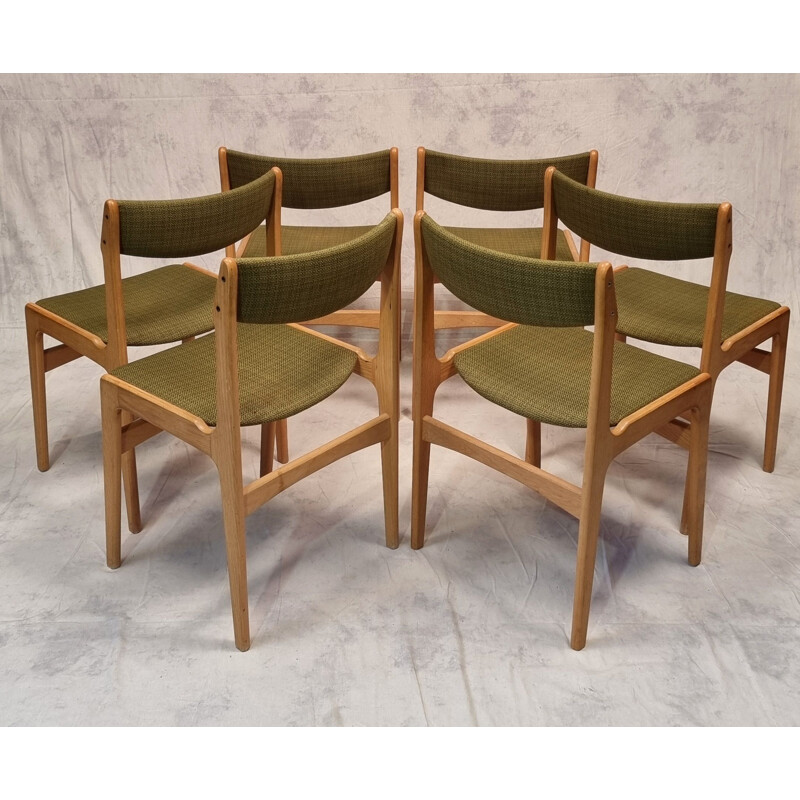 Set of 6 vintage Scandinavian oakwood chairs by Erik Buch, 1960