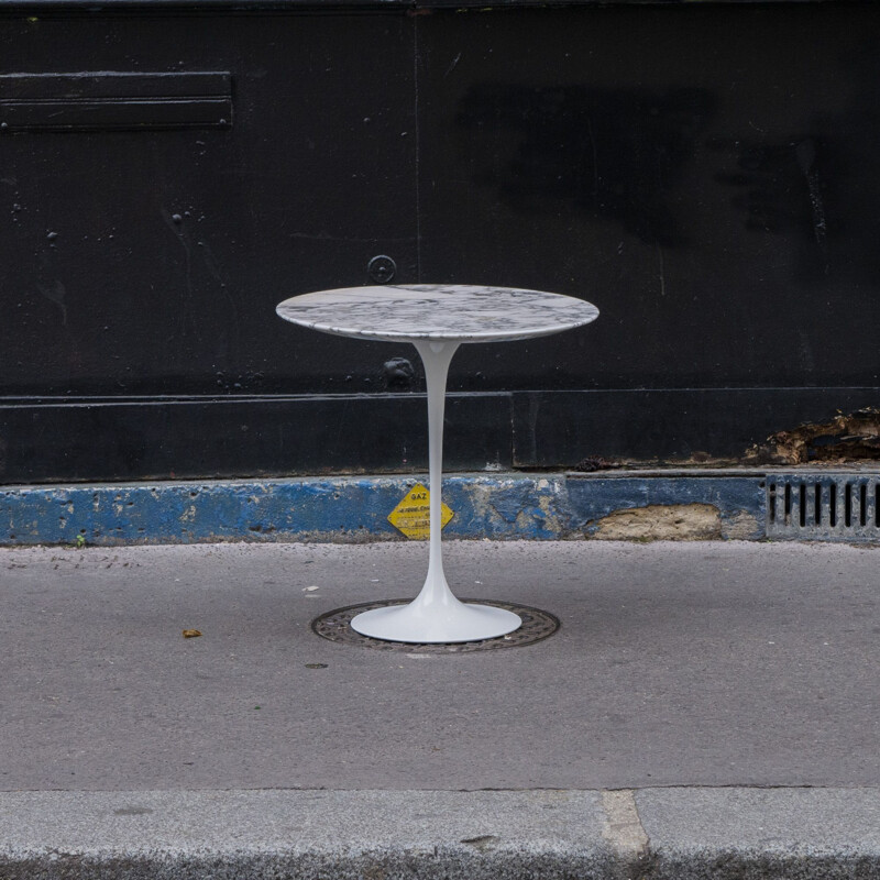 Vintage Calacatta marble pedestal table by Eero Saarinen for Knoll, 1957