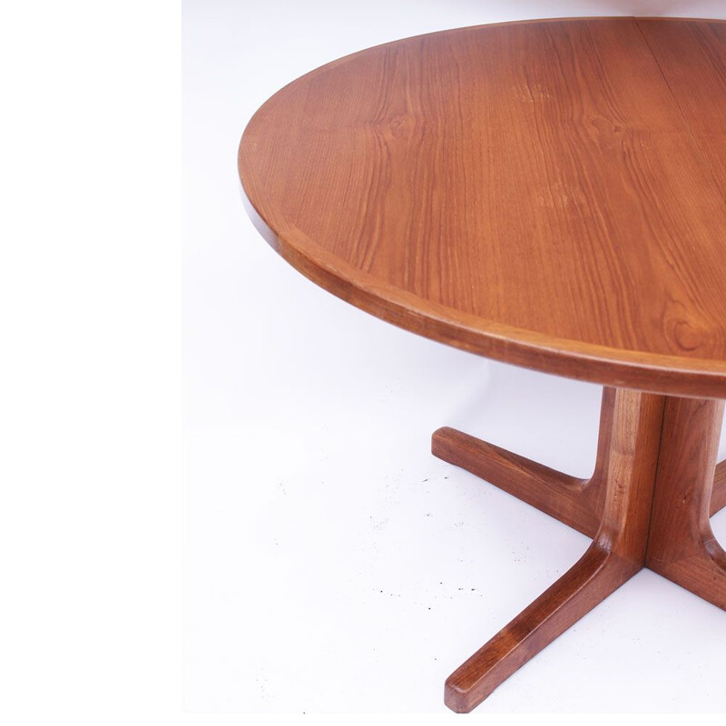 Scandinavian vintage round table with central leg, 1950-1960