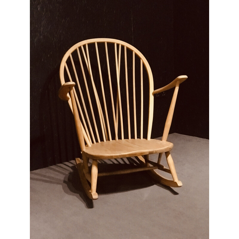 Cadeira de baloiço Vintage em madeira de olmo claro por Lucian Ercolani para Ercol, 1960