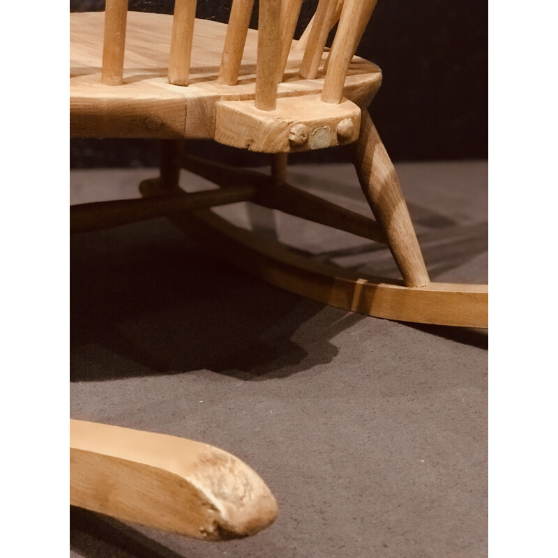 Chaise à bascule vintage en bois d'orme clair par Lucian Ercolani pour Ercol, 1960