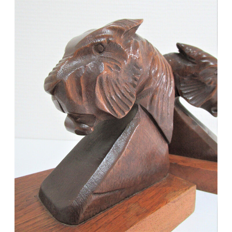 Paire de serre-livres tigres Art Déco vintage en bois sculpté, 1930-1940