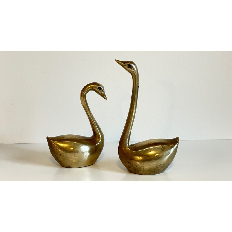 Pair of vintage swans in solid brass