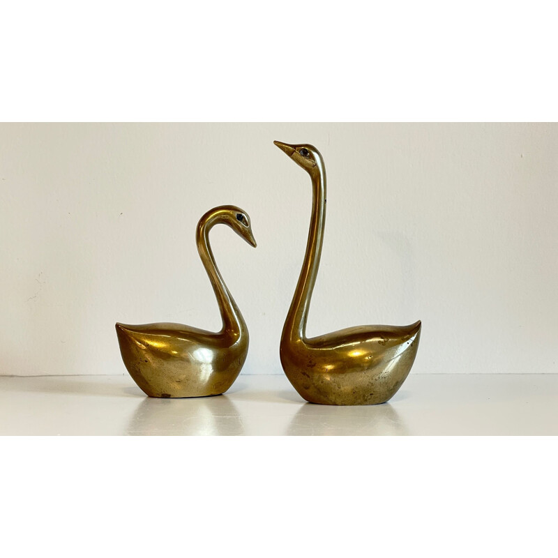 Pair of vintage swans in solid brass