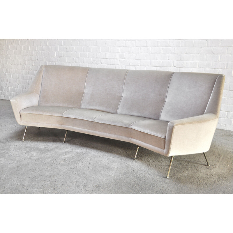 Vintage Italiaanse gebogen bank in beige stof, 1950