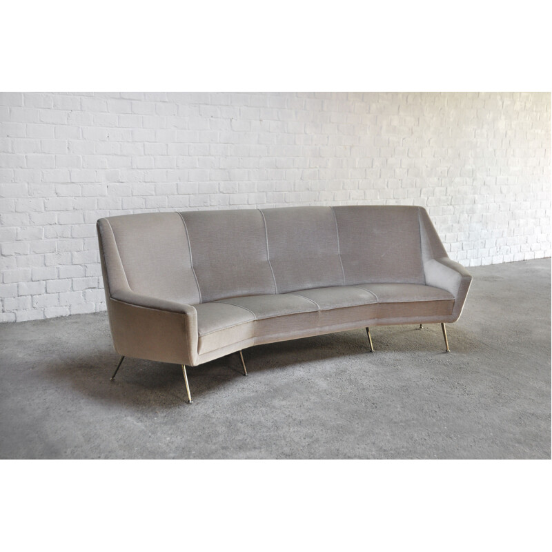 Vintage Italiaanse gebogen bank in beige stof, 1950