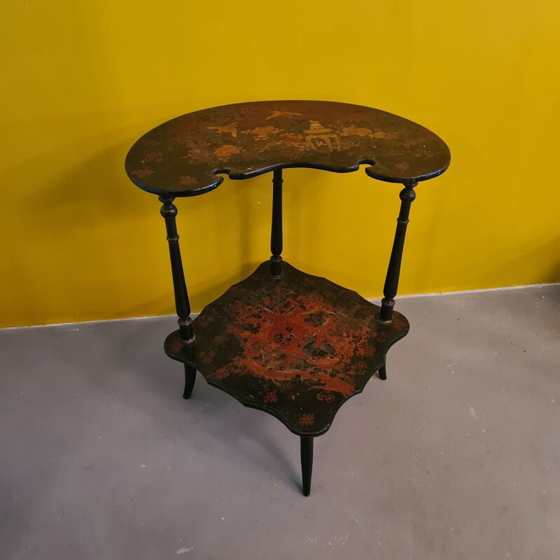 Vintage corner side table Japanese lacquerware, 1800s