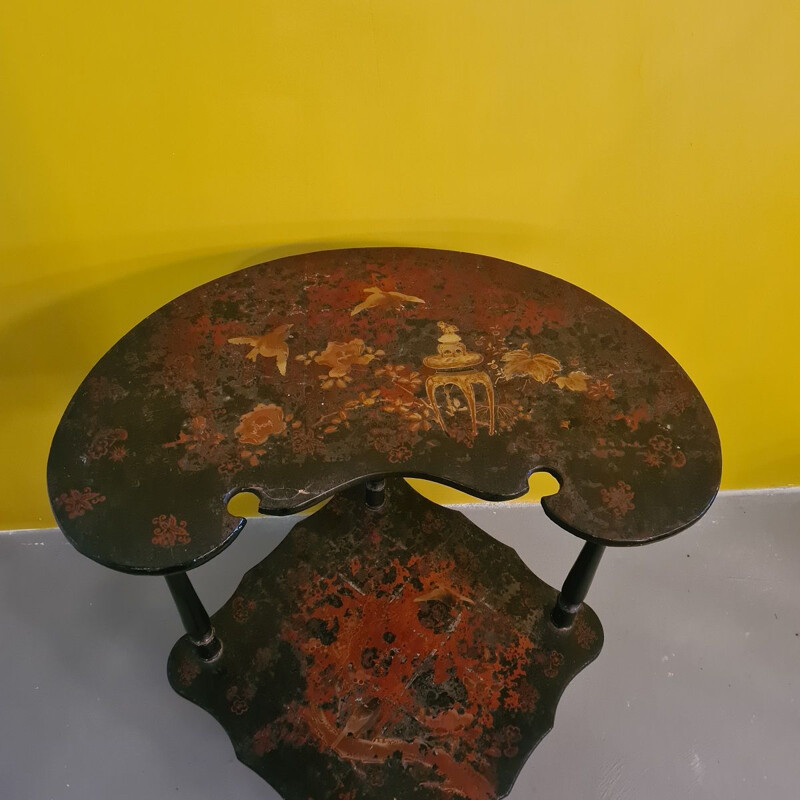 Mesa auxiliar esquinera japonesa vintage lacada, 1800