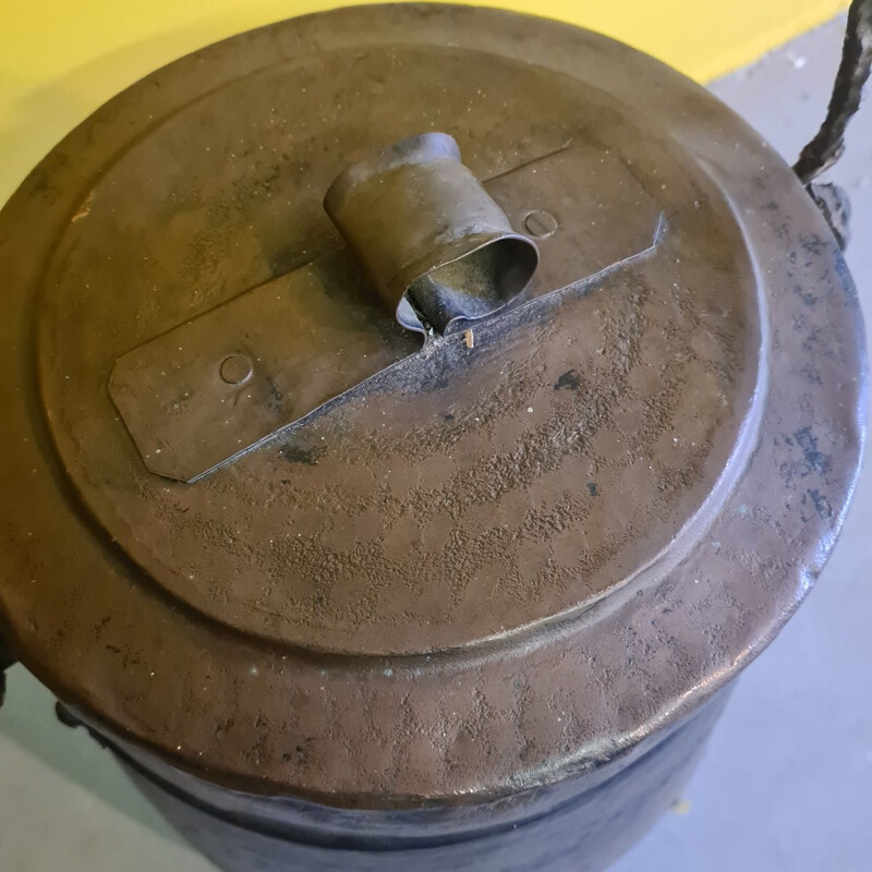 Antique copper fire pot with lid