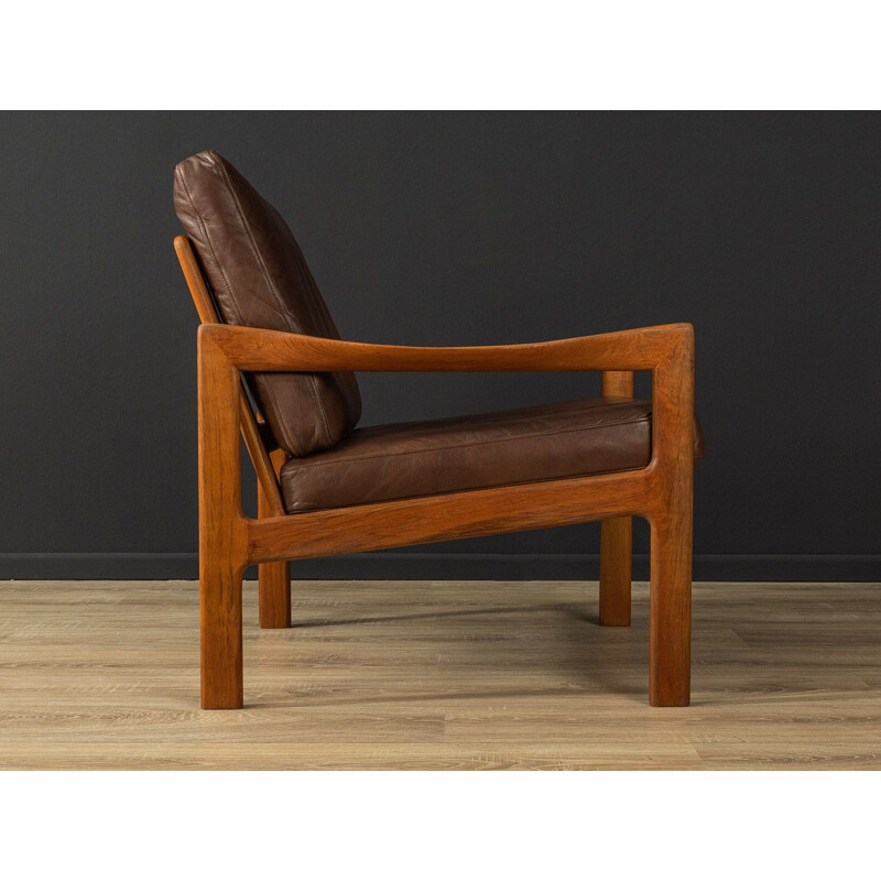 Vintage armchair in taek and leather by Illum Wikkelsø, 1960s