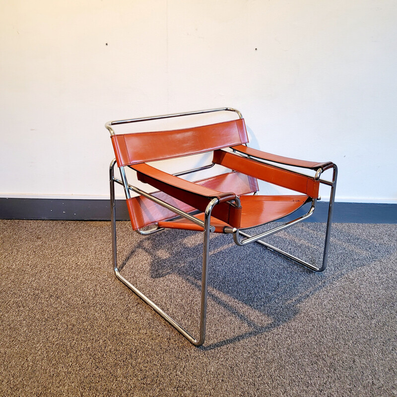 Pair of vintage Wassily armchairs in cognac leather by Marcel Breuer for Gavina