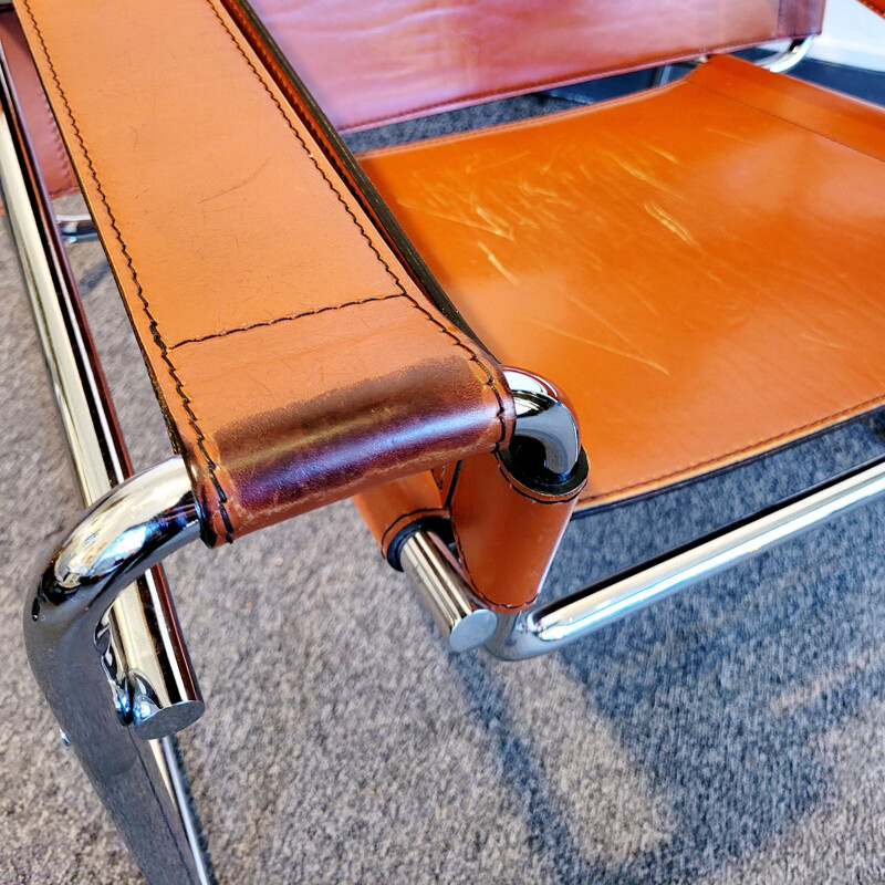 Pair of vintage Wassily armchairs in cognac leather by Marcel Breuer for Gavina