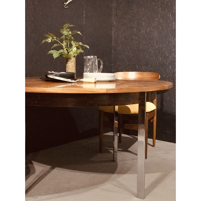 Rosewood vintage circular dining table by Richard Young for Merrow Associates, 1968