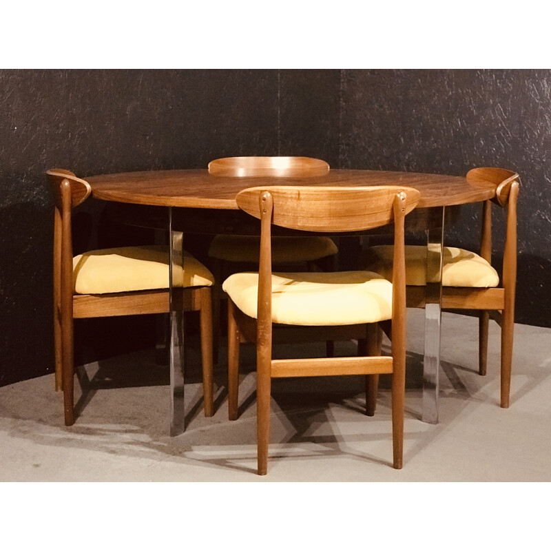 Rosewood vintage circular dining table by Richard Young for Merrow Associates, 1968