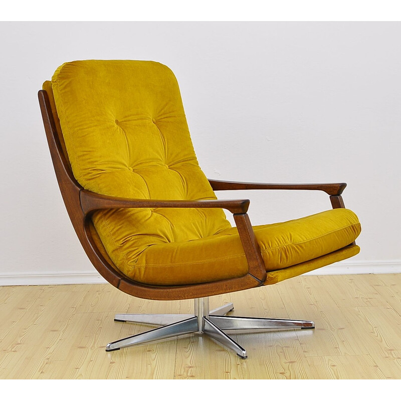 Vintage swivel armchair in velvet, 1970s
