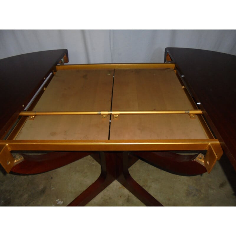 Vintage round extension table with central legs, 1970-1980