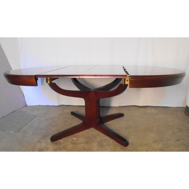 Vintage round extension table with central legs, 1970-1980