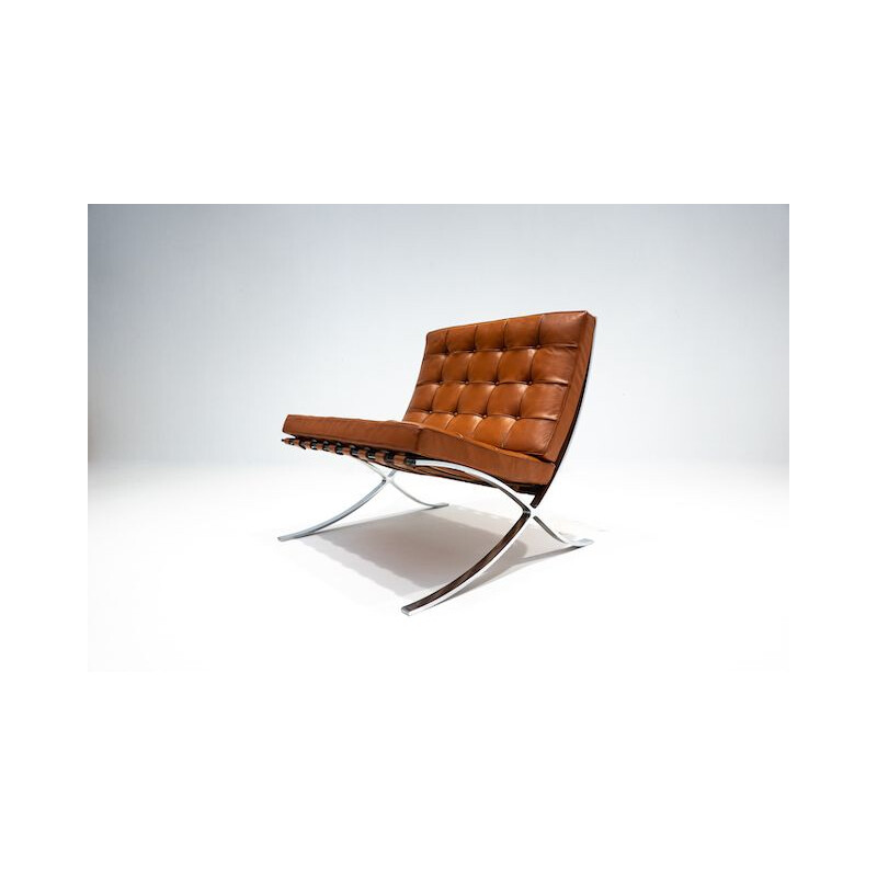 Paire de fauteuils vintage Barcelona en cuir cognac de Mies Van Der Rohe pour Knoll, 1960