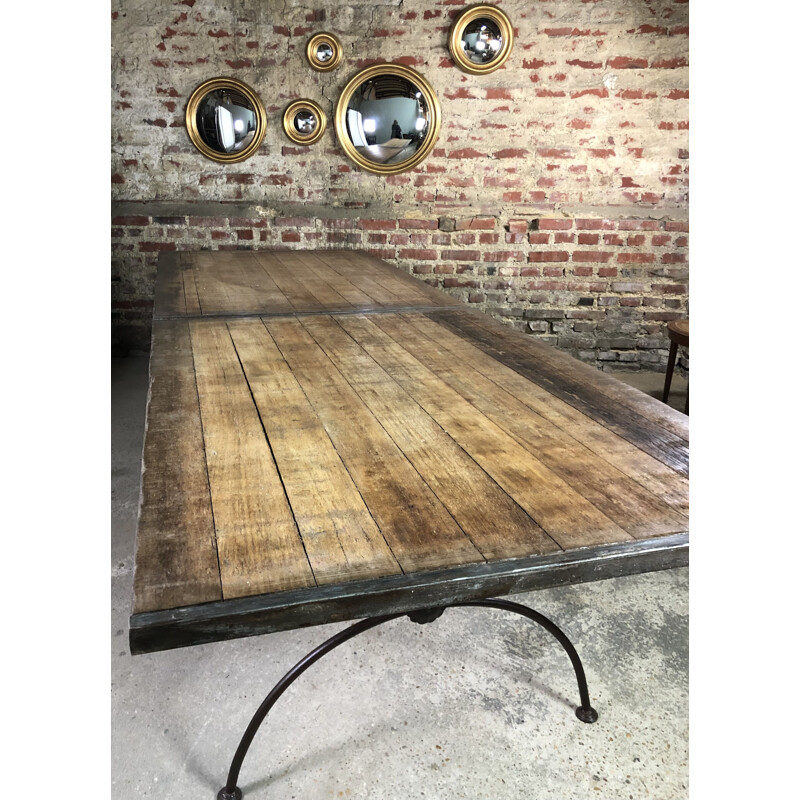Table Bastide vintage en bois et pied en fer forgé