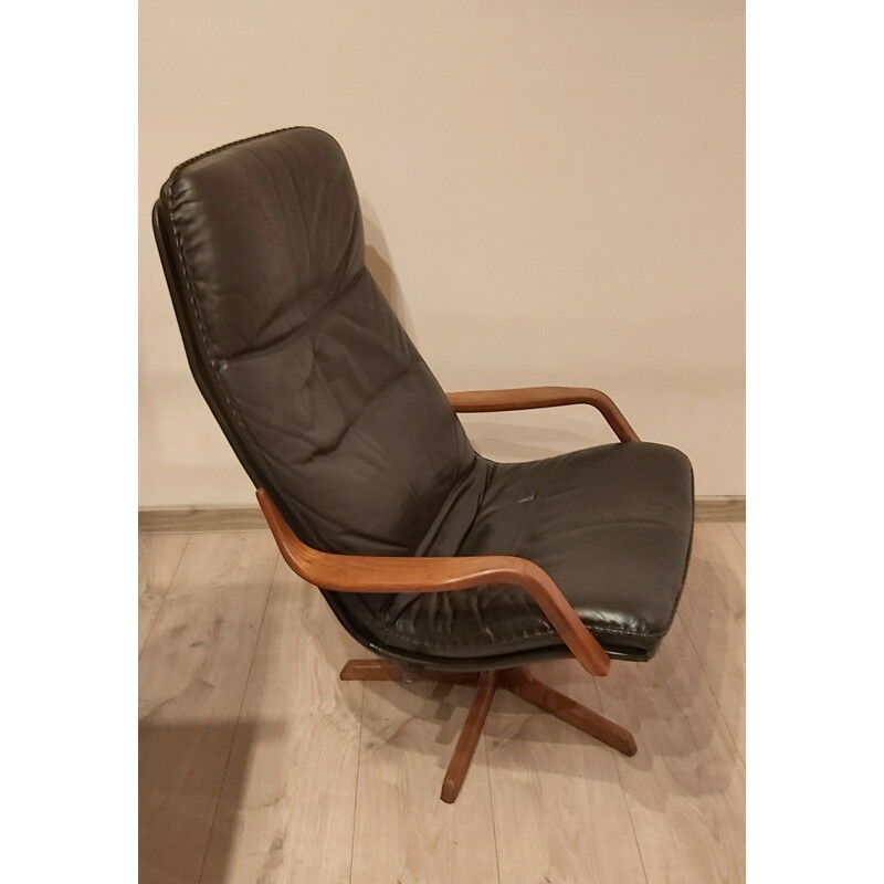 Cadeira de braços giratória Vintage com apoio para os pés de Berg Forniture, Dinamarca 1970