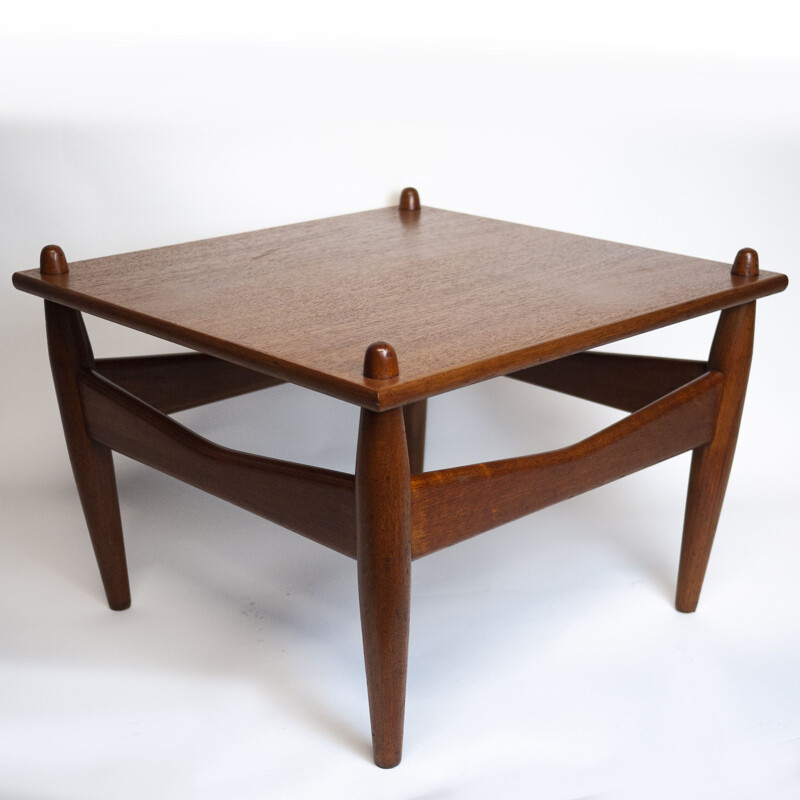 Mid-century scandinavian teak 272 coffee table by Illum Wikkelsø, 1950s